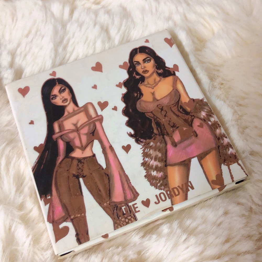 Kylie cosmetics highlighter palette
